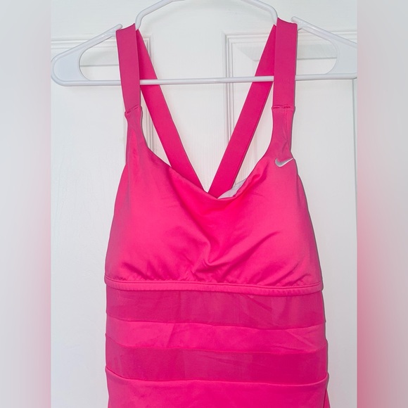 Nike one piece swim suit (XL) - Picture 6 of 13